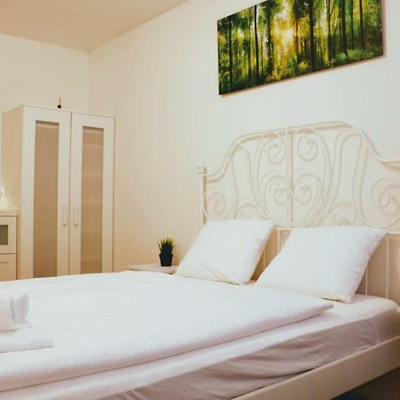 Green Wall Apartment Kaprun Exterior foto